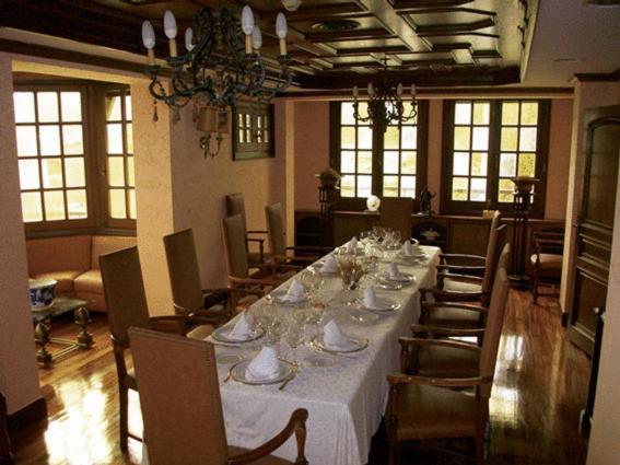 Gurutzeberri Hotel Oiartzun Buitenkant foto