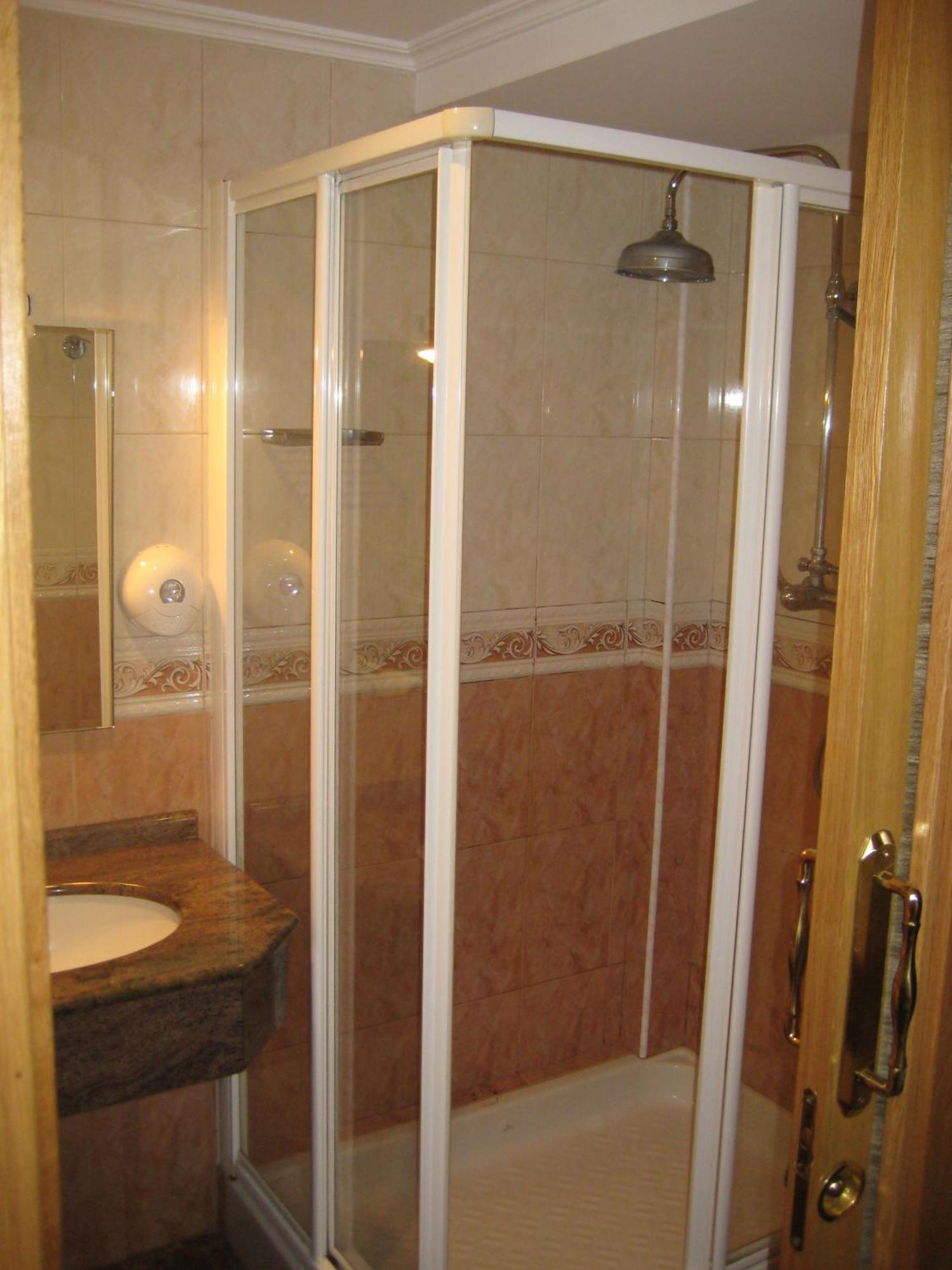 Gurutzeberri Hotel Oiartzun Buitenkant foto