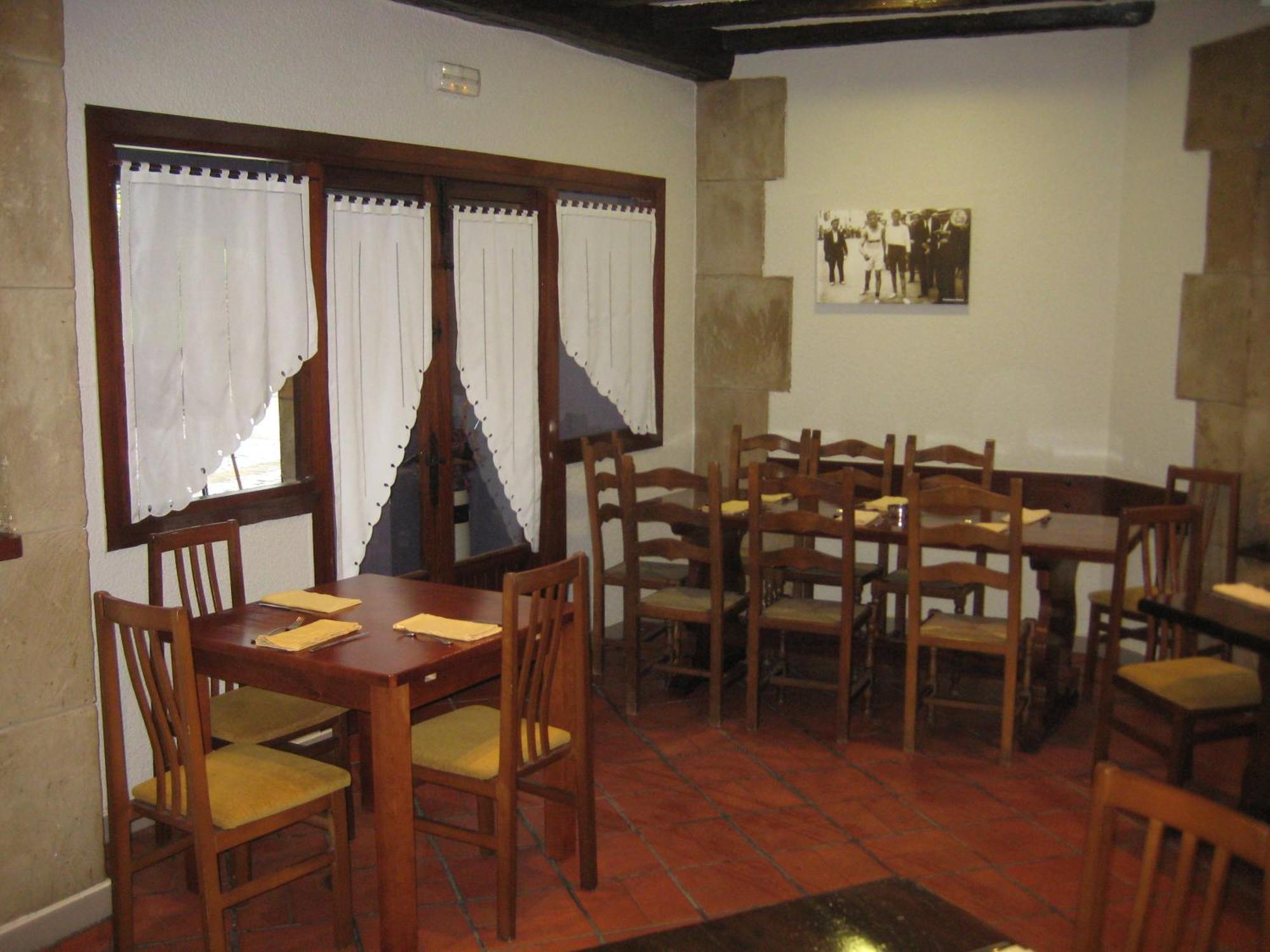 Gurutzeberri Hotel Oiartzun Buitenkant foto