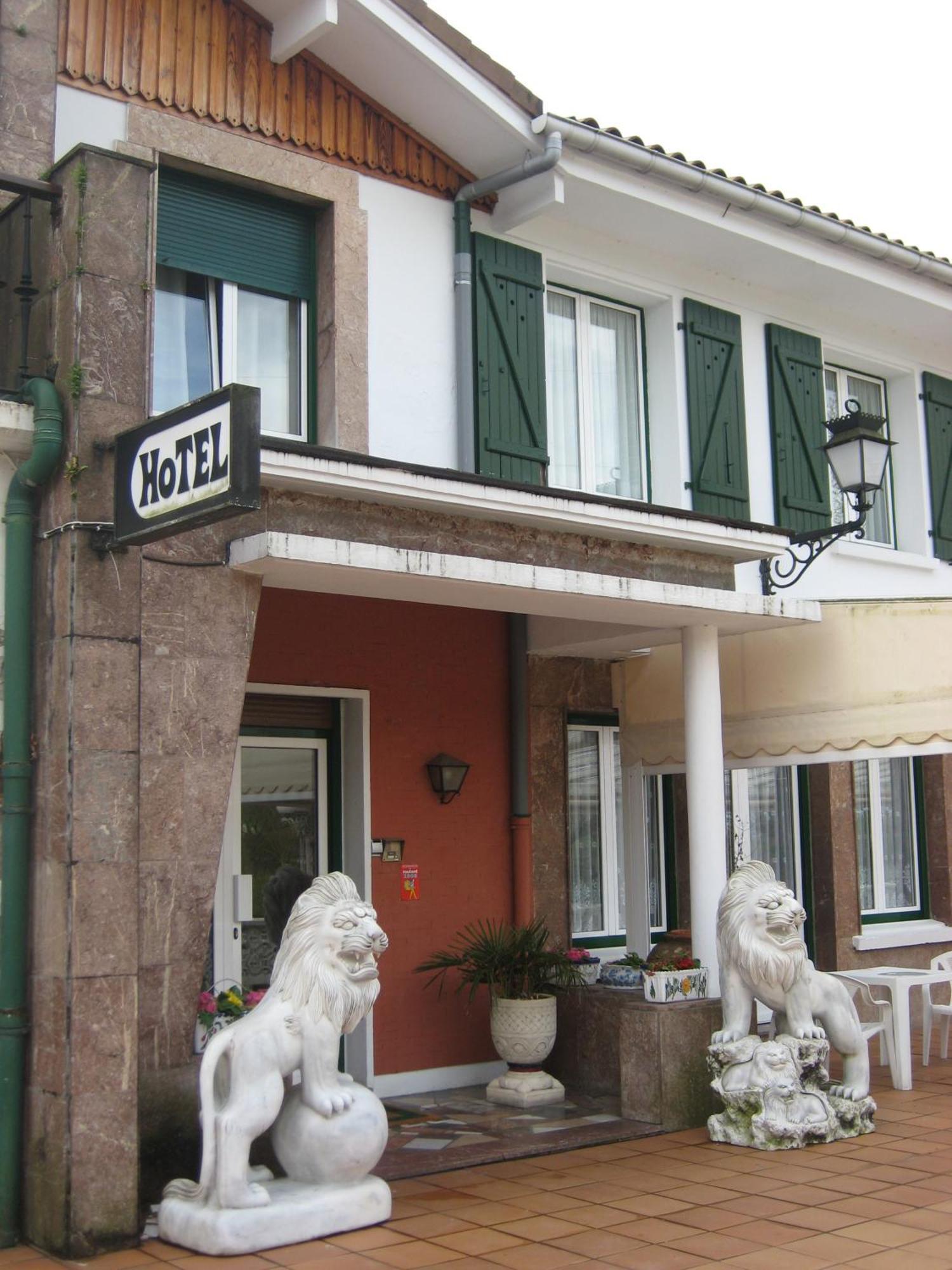 Gurutzeberri Hotel Oiartzun Buitenkant foto
